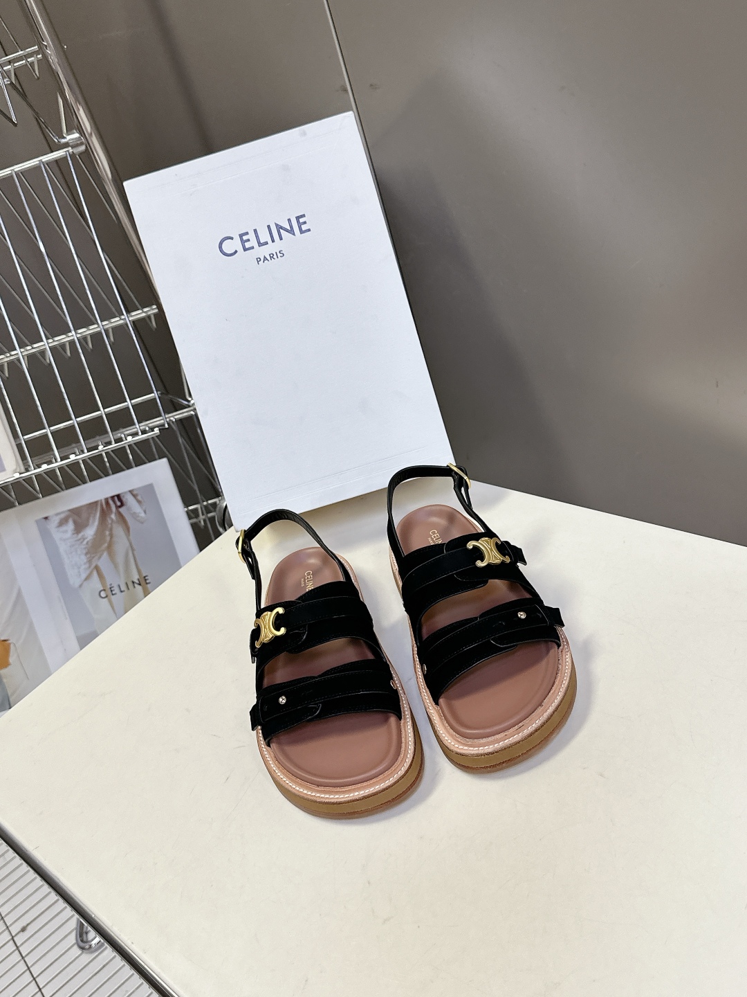  CELINE思琳代级别 春夏新品凯旋门复古罗马凉鞋拖鞋  进出专柜无压力，重工版，拒绝一眼假low货 