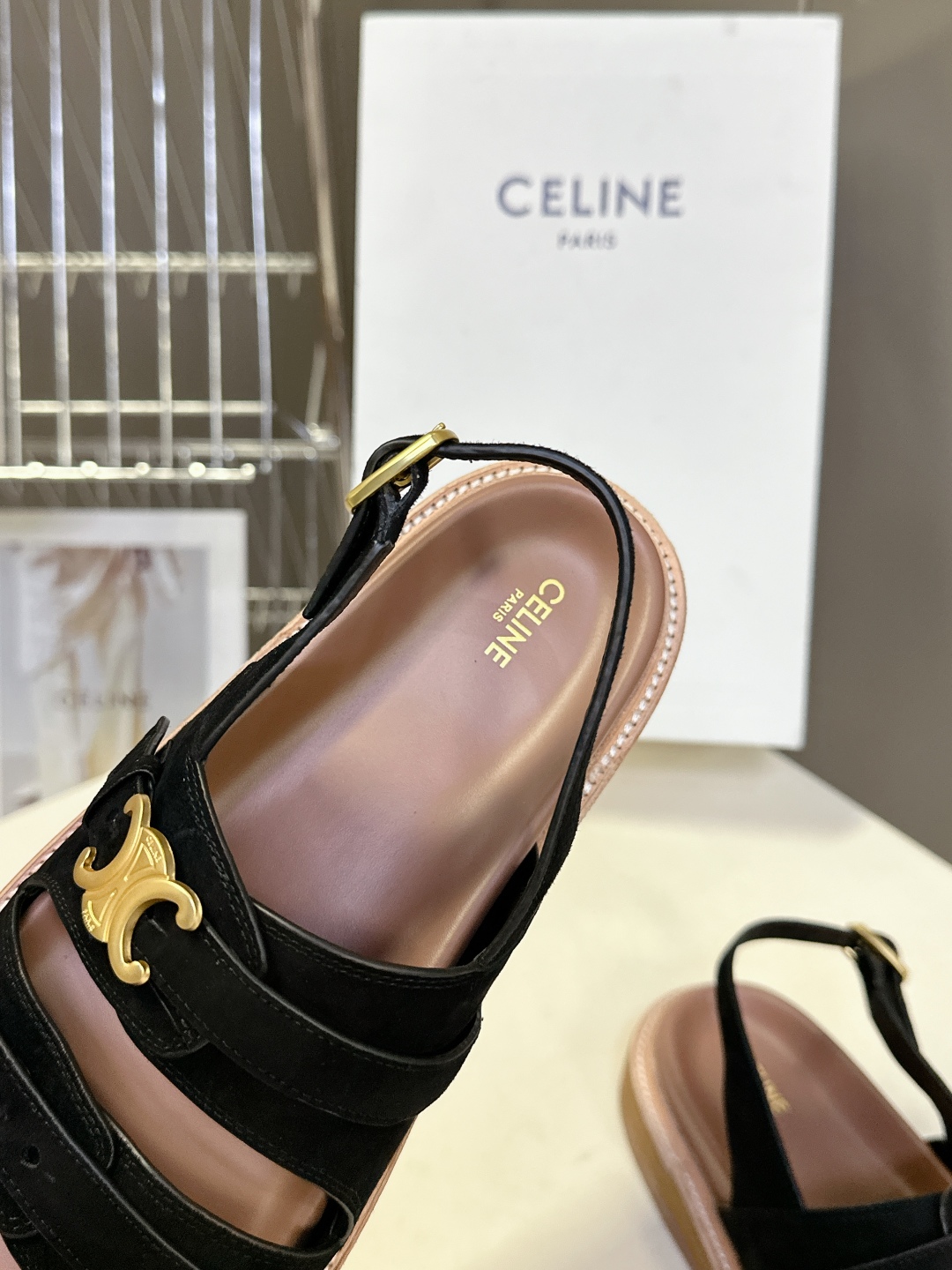  CELINE思琳代级别 春夏新品凯旋门复古罗马凉鞋拖鞋  进出专柜无压力，重工版，拒绝一眼假low货 