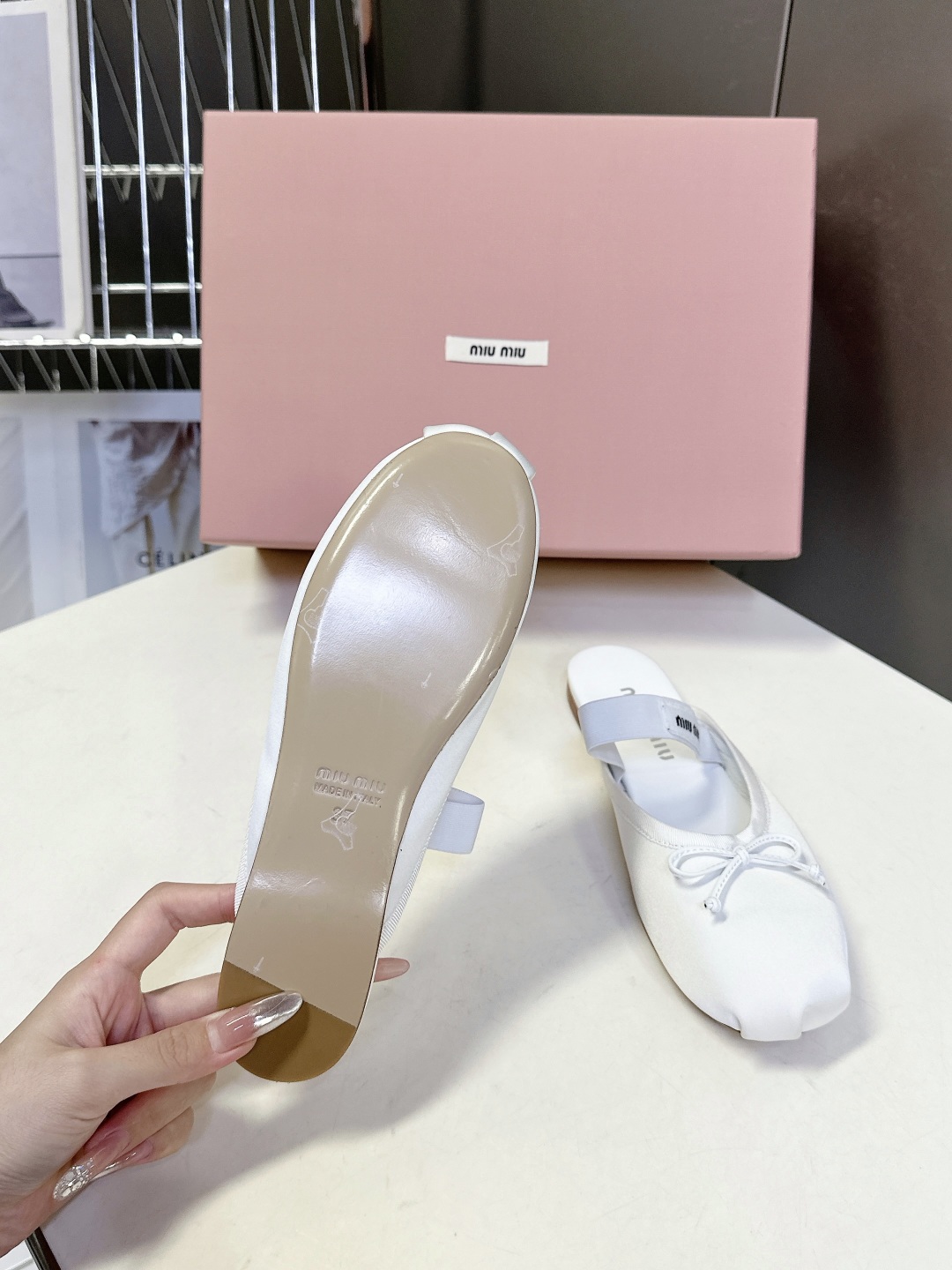  MiuMiu缪缪经典芭蕾舞鞋 跳舞鞋             Miu家芭蕾舞鞋都是以柔软舒服为主 也为