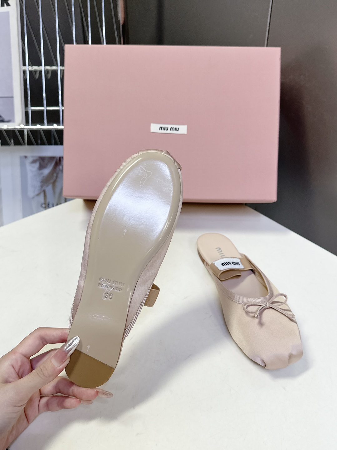  MiuMiu缪缪经典芭蕾舞鞋 跳舞鞋             Miu家芭蕾舞鞋都是以柔软舒服为主 也为