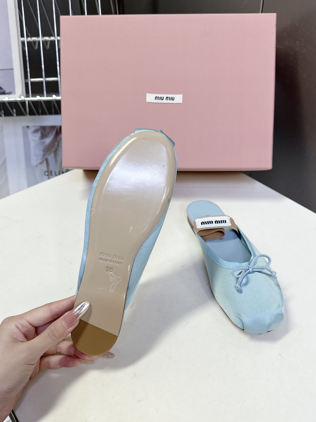  MiuMiu缪缪经典芭蕾舞鞋 跳舞鞋             Miu家芭蕾舞鞋都是以柔软舒服为主 也为