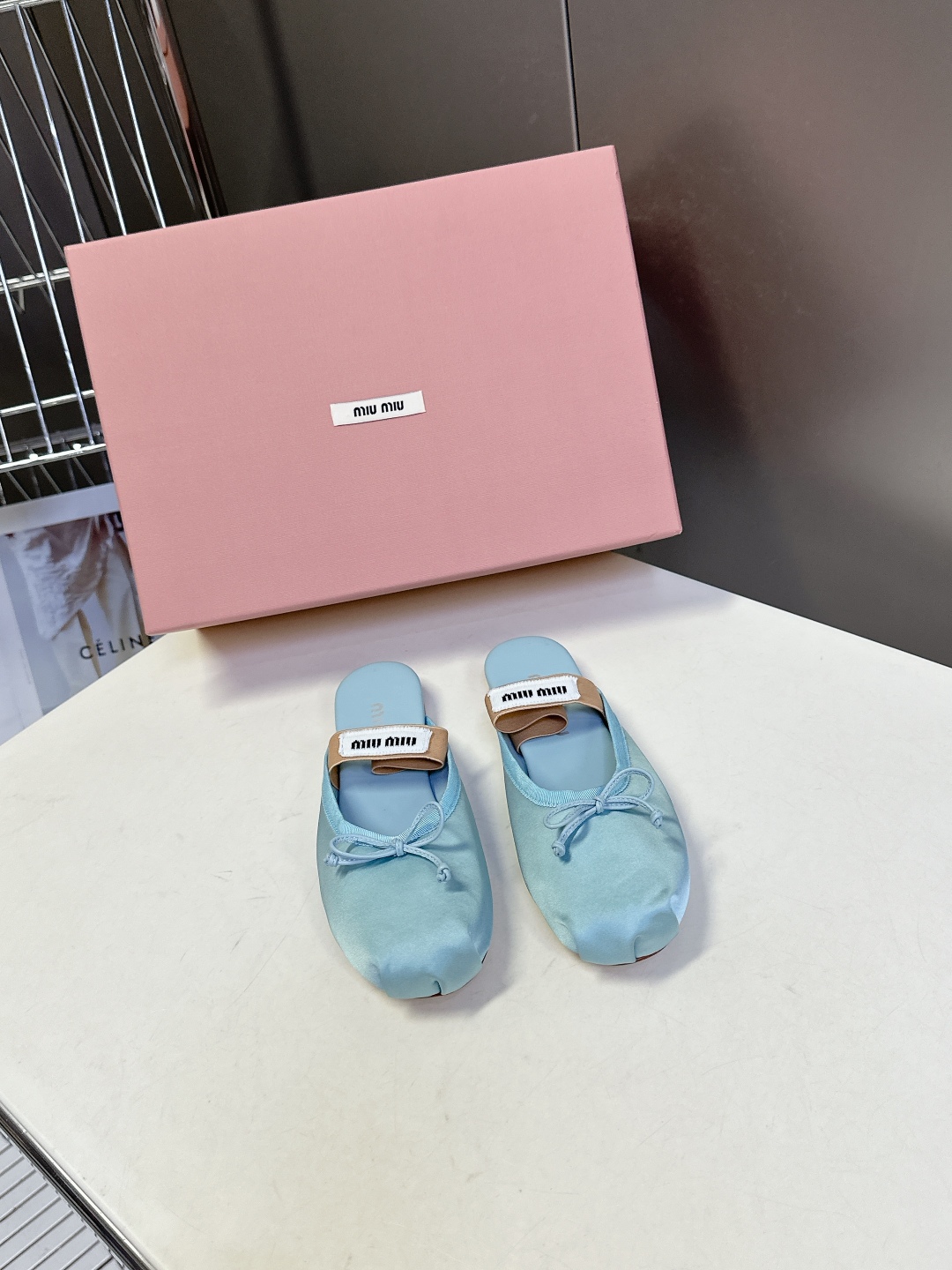  MiuMiu缪缪经典芭蕾舞鞋 跳舞鞋             Miu家芭蕾舞鞋都是以柔软舒服为主 也为