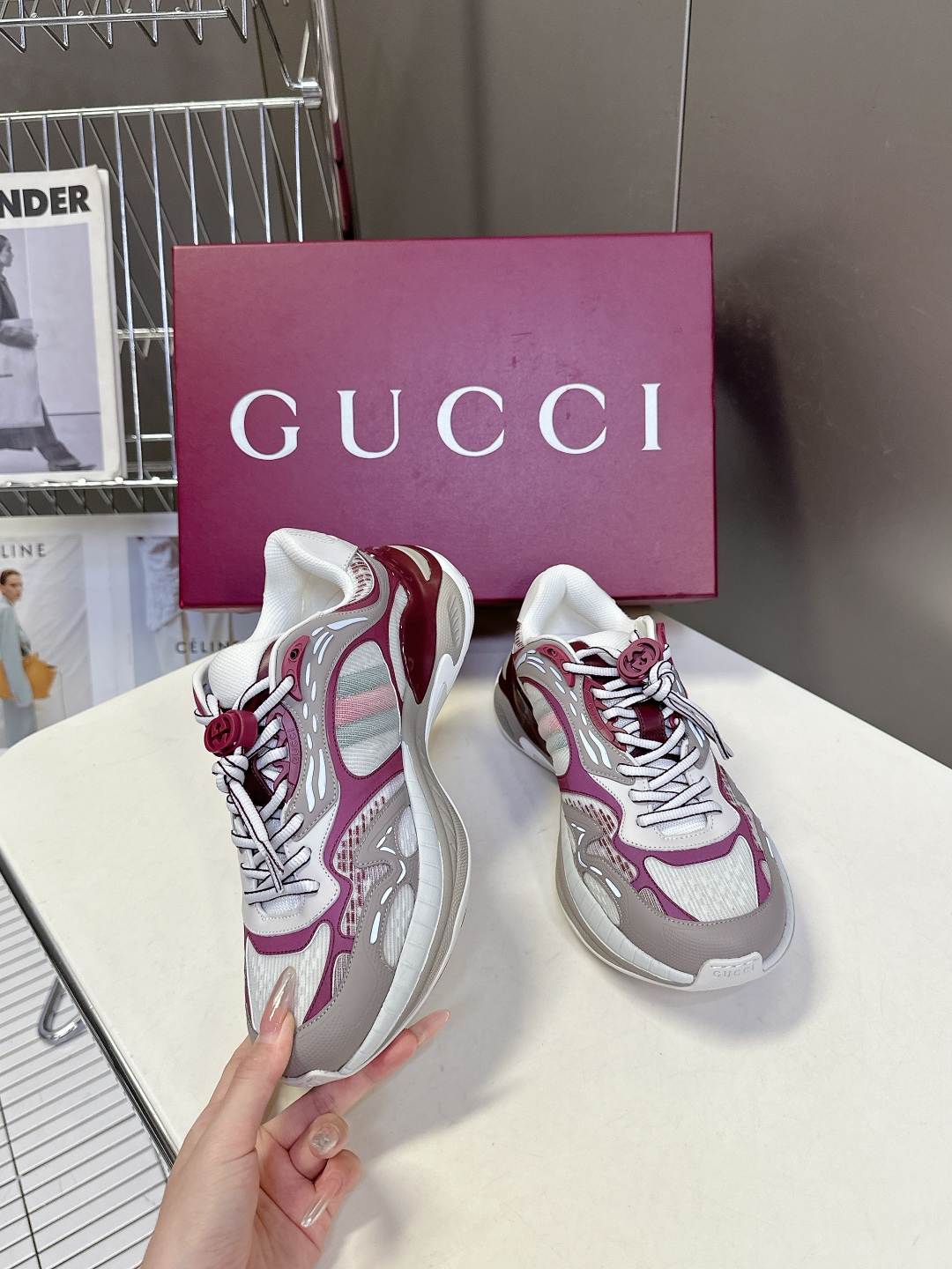  Gucci古驰 2.0运动鞋 情侣款 复古 休闲鞋 跑鞋
原版购入开发 做货 这款Gucci 2.0运