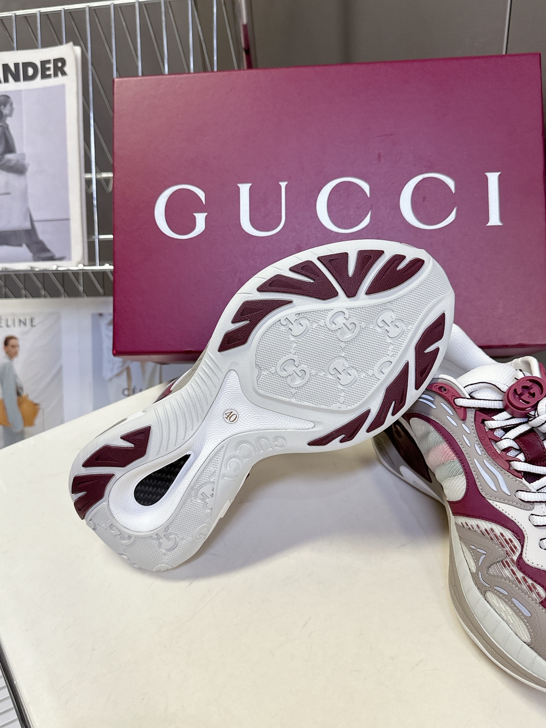  Gucci古驰 2.0运动鞋 情侣款 复古 休闲鞋 跑鞋
原版购入开发 做货 这款Gucci 2.0运