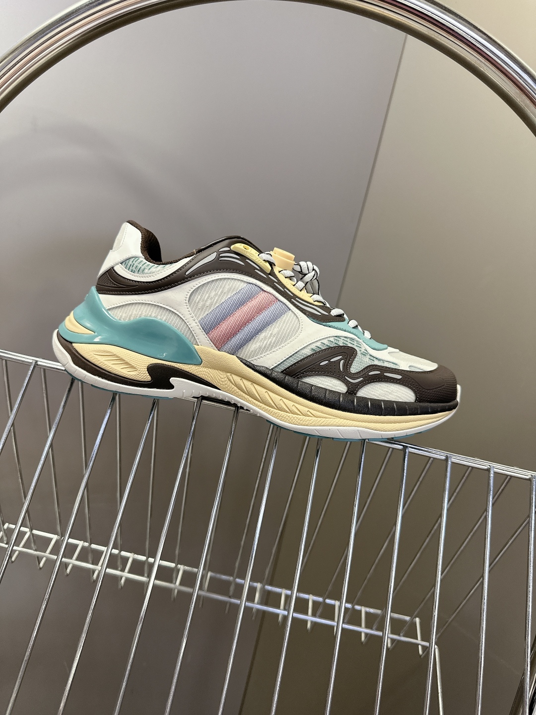  Gucci古驰 2.0运动鞋 情侣款 复古 休闲鞋 跑鞋
原版购入开发 做货 这款Gucci 2.0运