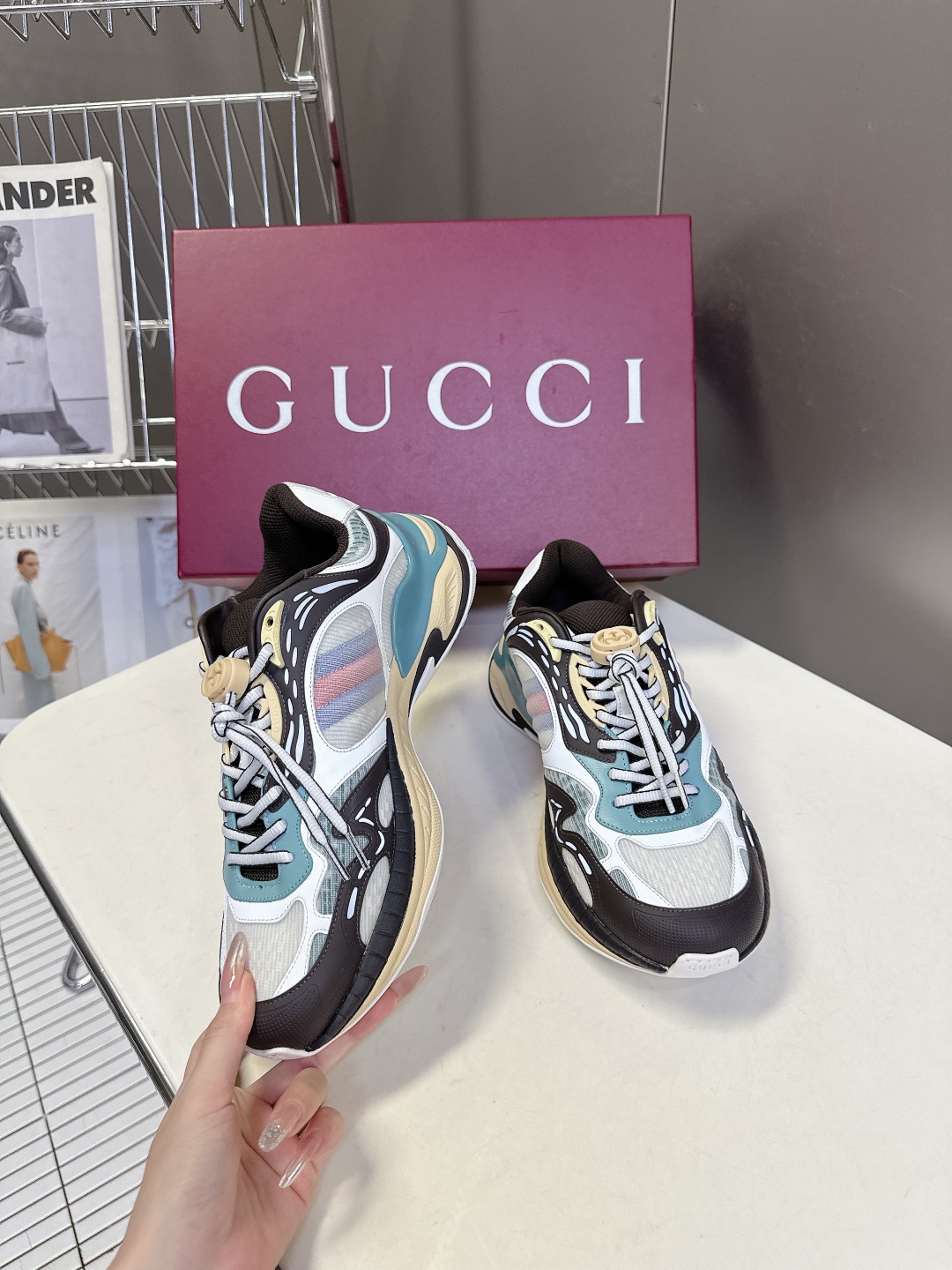  Gucci古驰 2.0运动鞋 情侣款 复古 休闲鞋 跑鞋
原版购入开发 做货 这款Gucci 2.0运