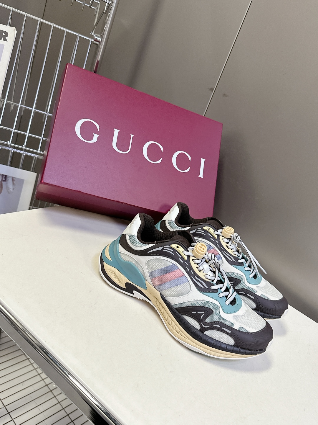 Gucci古驰 2.0运动鞋 情侣款 复古 休闲鞋 跑鞋
原版购入开发 做货 这款Gucci 2.0运