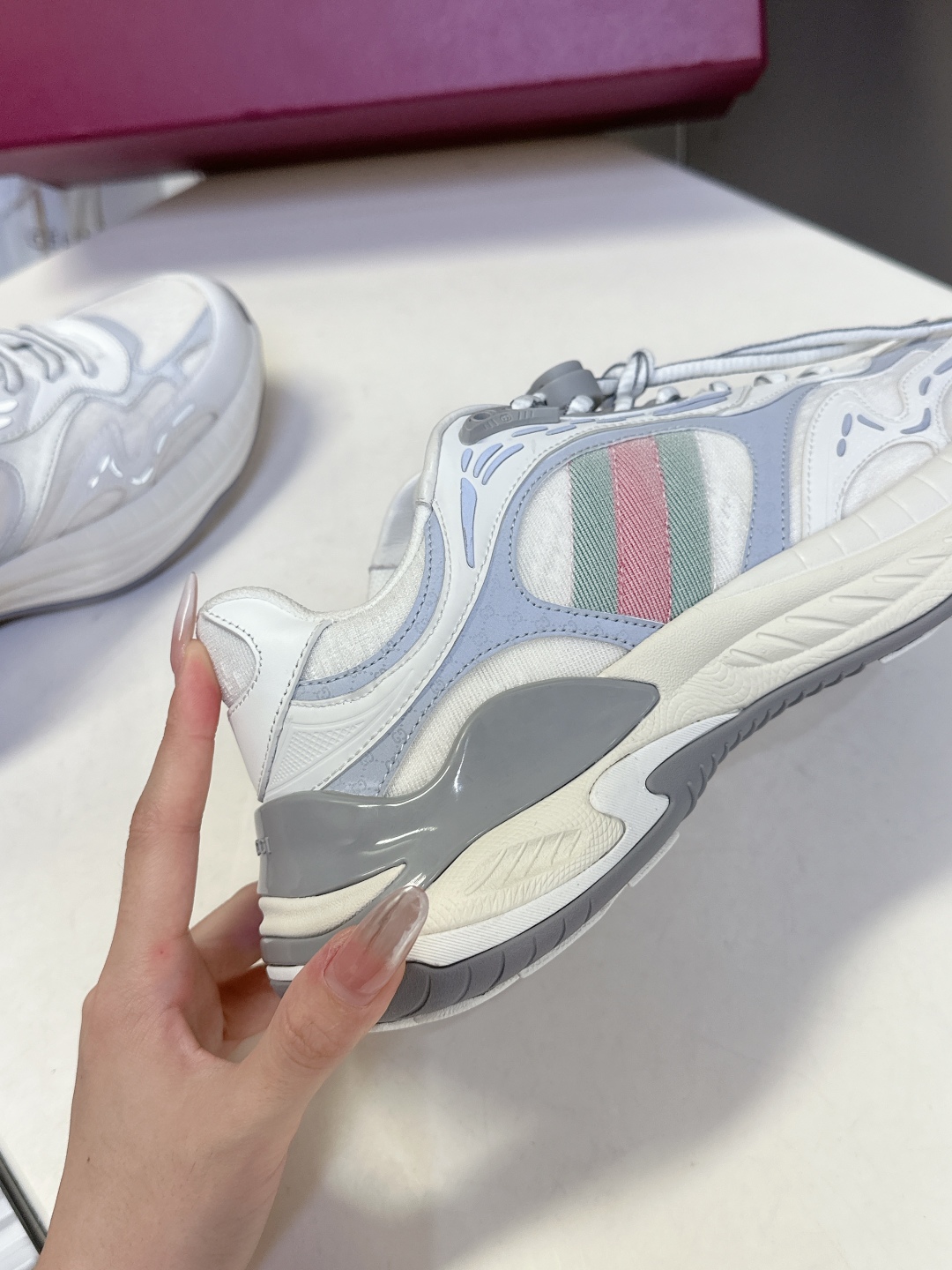  Gucci古驰 2.0运动鞋 情侣款 复古 休闲鞋 跑鞋
原版购入开发 做货 这款Gucci 2.0运