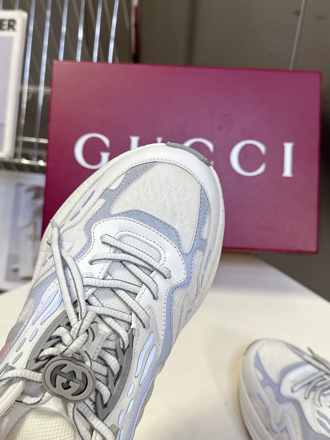  Gucci古驰 2.0运动鞋 情侣款 复古 休闲鞋 跑鞋
原版购入开发 做货 这款Gucci 2.0运