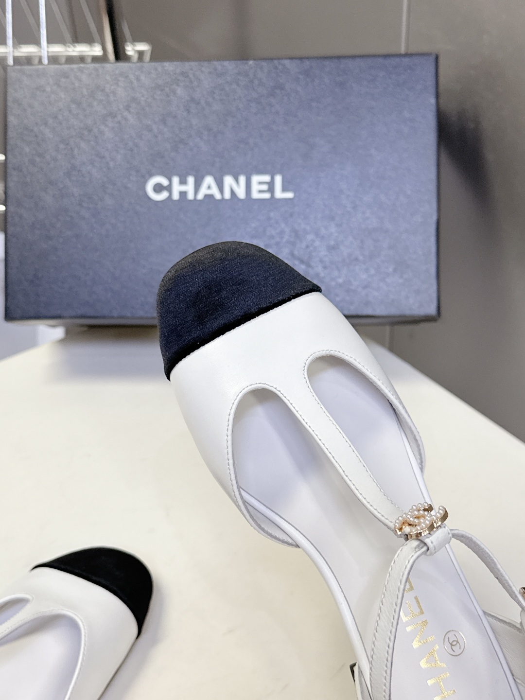  CHANEL香奈儿春夏最新款 玛丽珍鞋                        好多明星网红种草