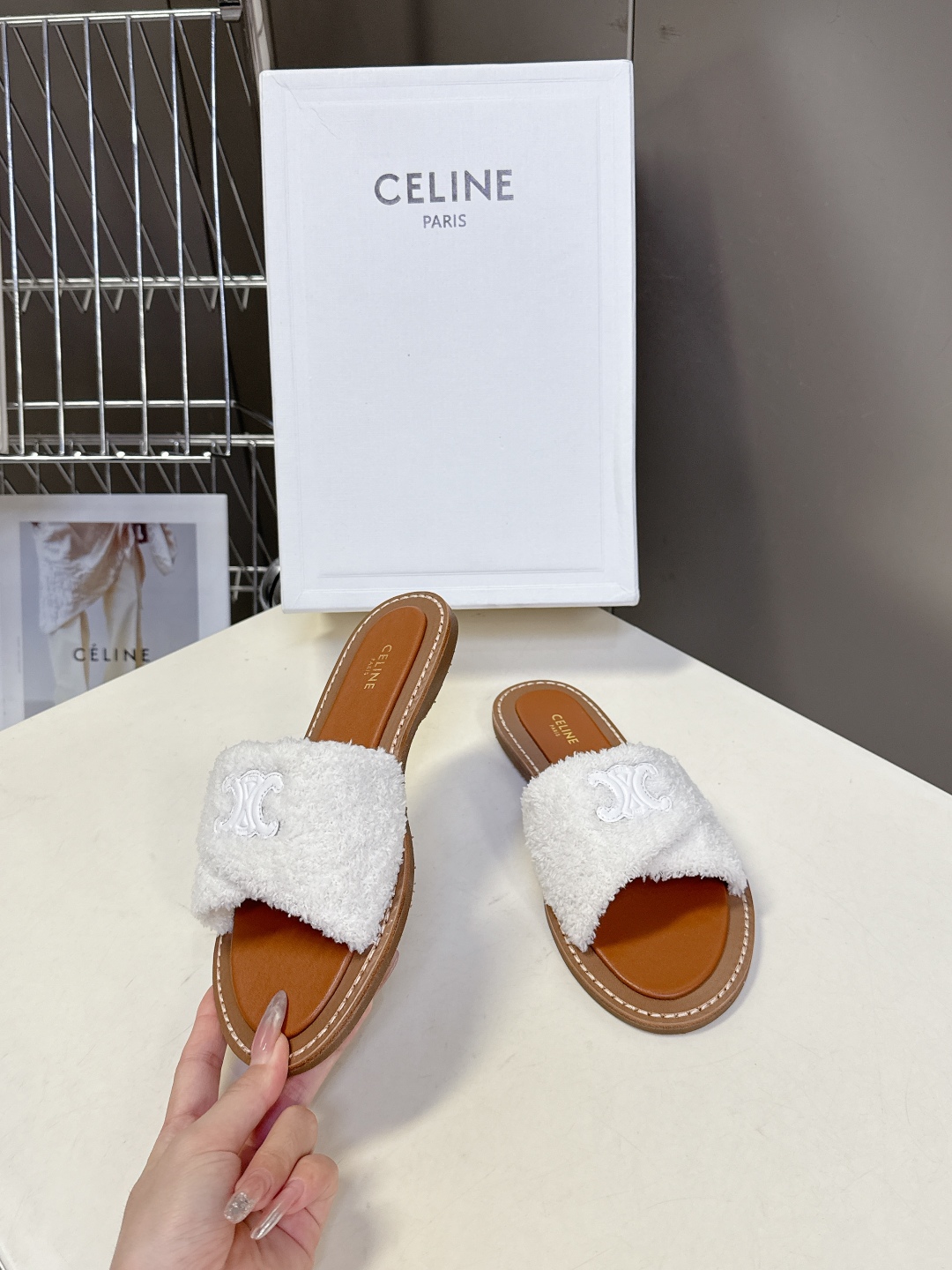  CELINE思琳代级别 春夏新品凯旋门复古罗马凉鞋拖鞋  进出专柜无压力，重工版，拒绝一眼假low货 