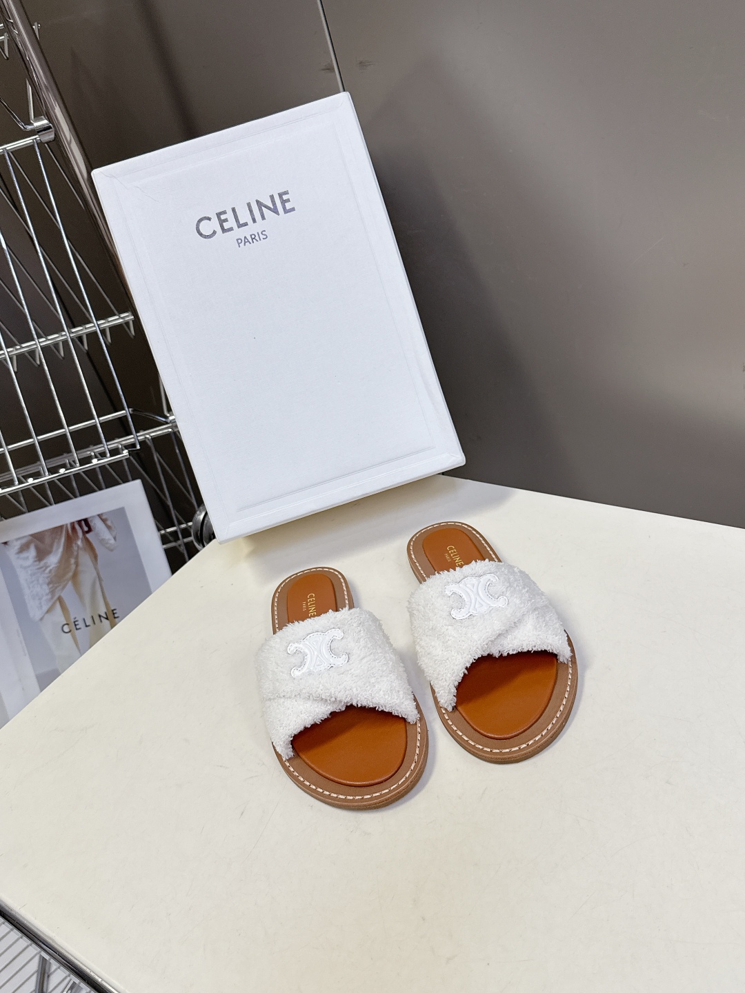  CELINE思琳代级别 春夏新品凯旋门复古罗马凉鞋拖鞋  进出专柜无压力，重工版，拒绝一眼假low货 