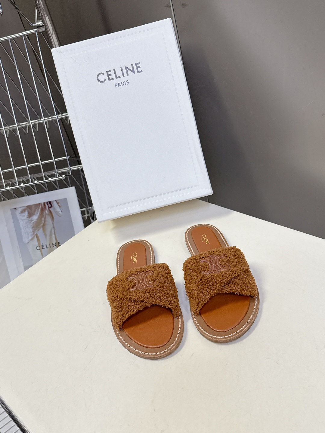  CELINE思琳代级别 春夏新品凯旋门复古罗马凉鞋拖鞋  进出专柜无压力，重工版，拒绝一眼假low货 