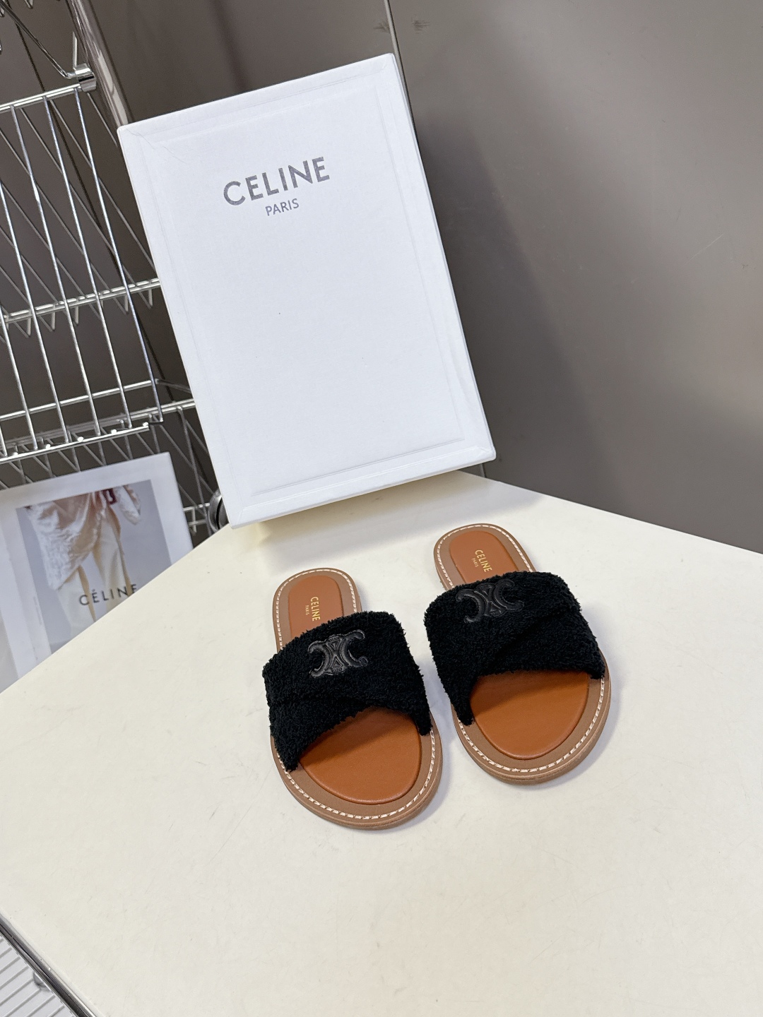  CELINE思琳代级别 春夏新品凯旋门复古罗马凉鞋拖鞋  进出专柜无压力，重工版，拒绝一眼假low货 