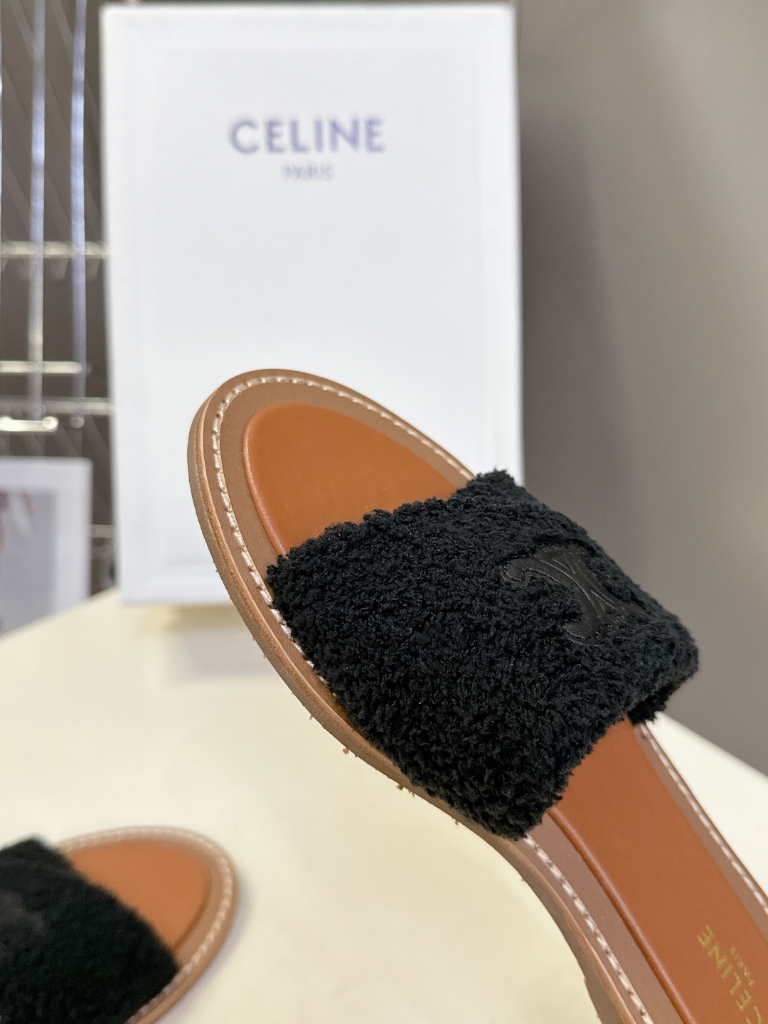  CELINE思琳代级别 春夏新品凯旋门复古罗马凉鞋拖鞋  进出专柜无压力，重工版，拒绝一眼假low货 
