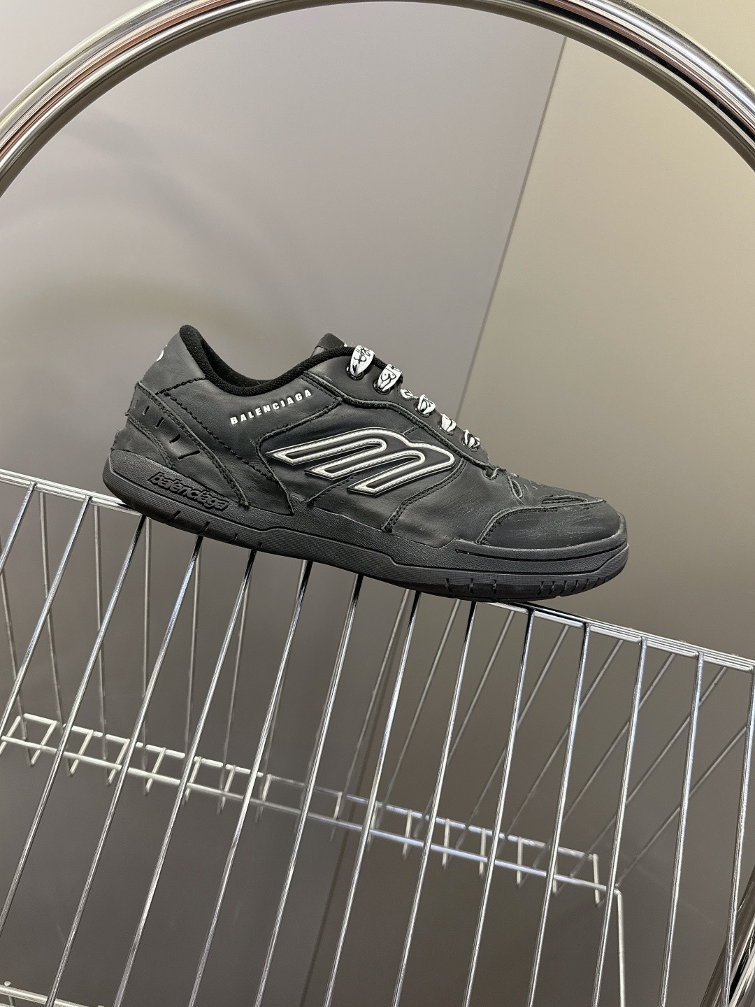 BaLenciaga巴黎世家最新秋冬款HamP tons情侣运动鞋
超多明星网红种草 它