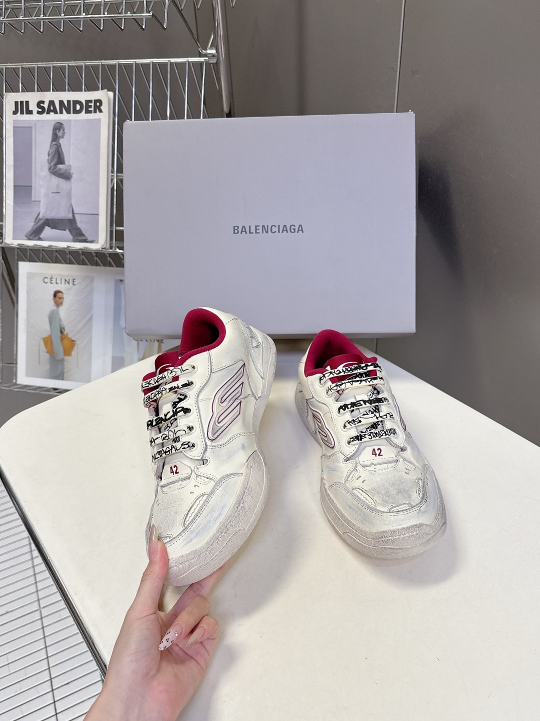 BaLenciaga巴黎世家最新秋冬款HamP tons情侣运动鞋
超多明星网红种草 它