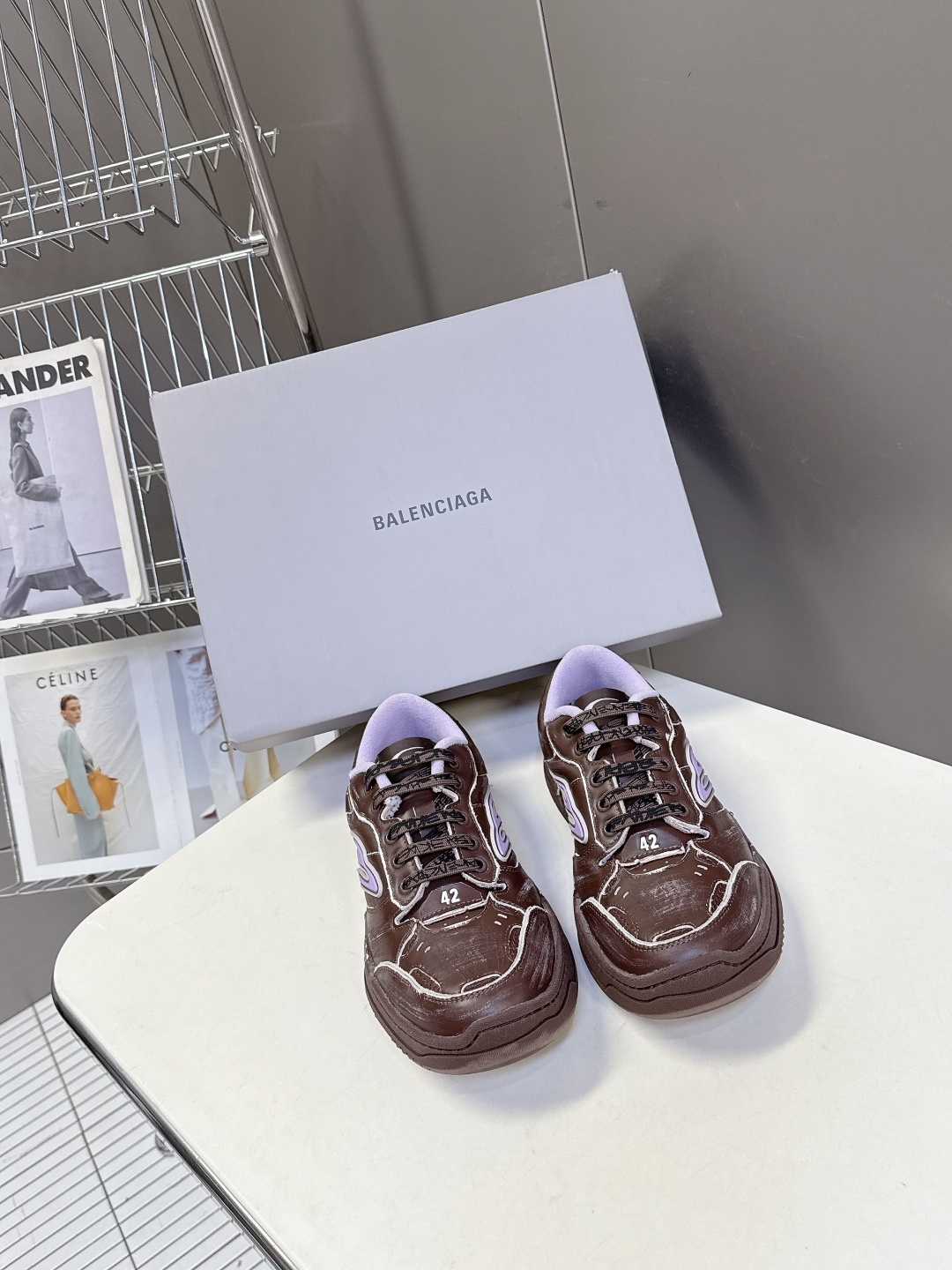 BaLenciaga巴黎世家最新秋冬款HamP tons情侣运动鞋
超多明星网红种草 它