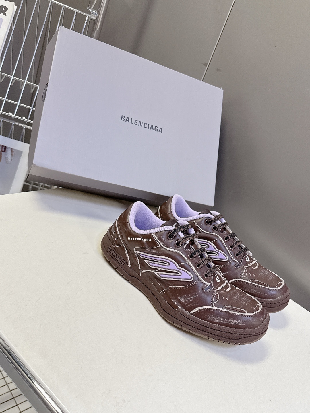 BaLenciaga巴黎世家最新秋冬款HamP tons情侣运动鞋
超多明星网红种草 它