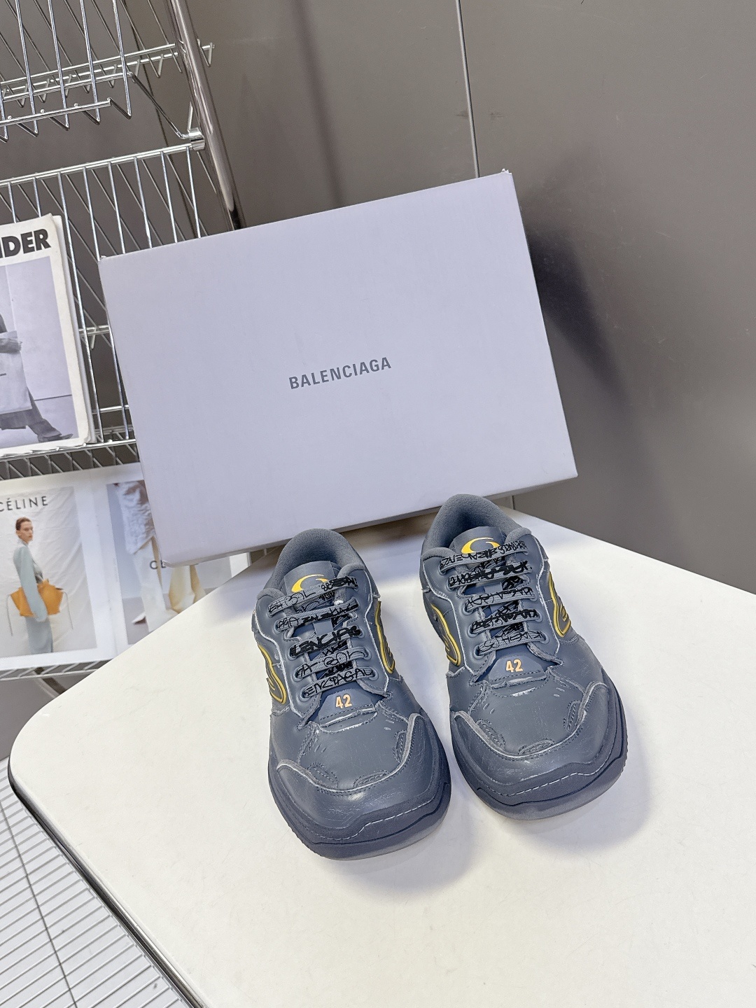 BaLenciaga巴黎世家最新秋冬款HamP tons情侣运动鞋
超多明星网红种草 它