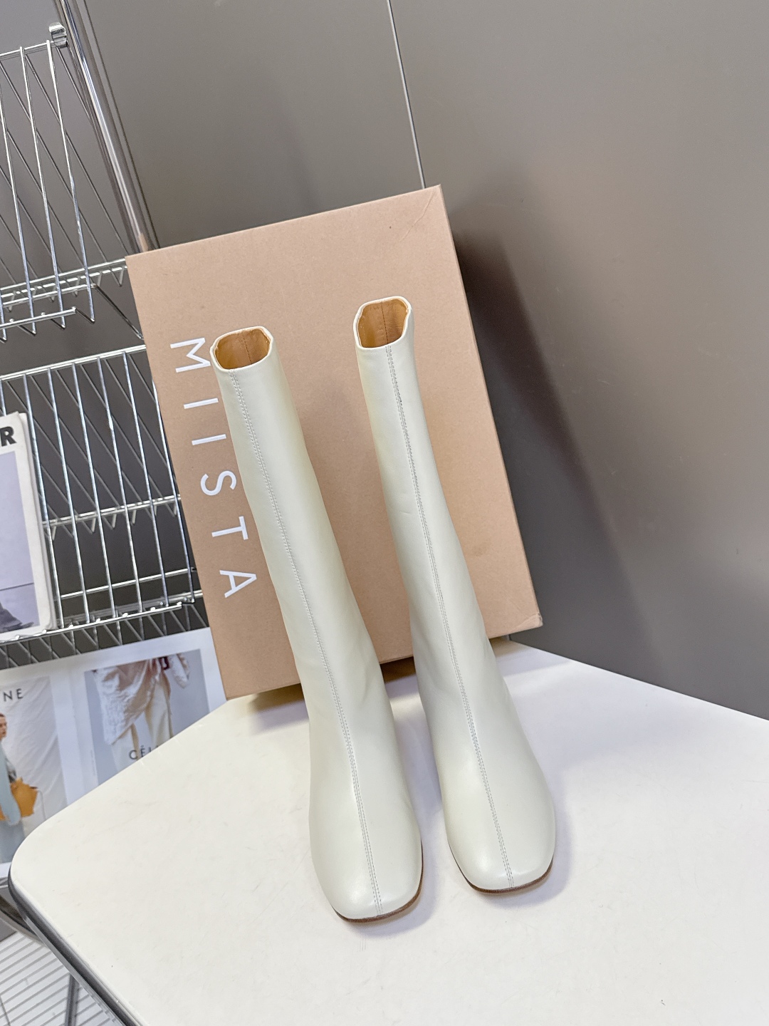  MIISTA小众品牌2025秋冬最新款直筒 老钱风长靴
  超多明星网红种草 欧阳娜娜同款 这双mii