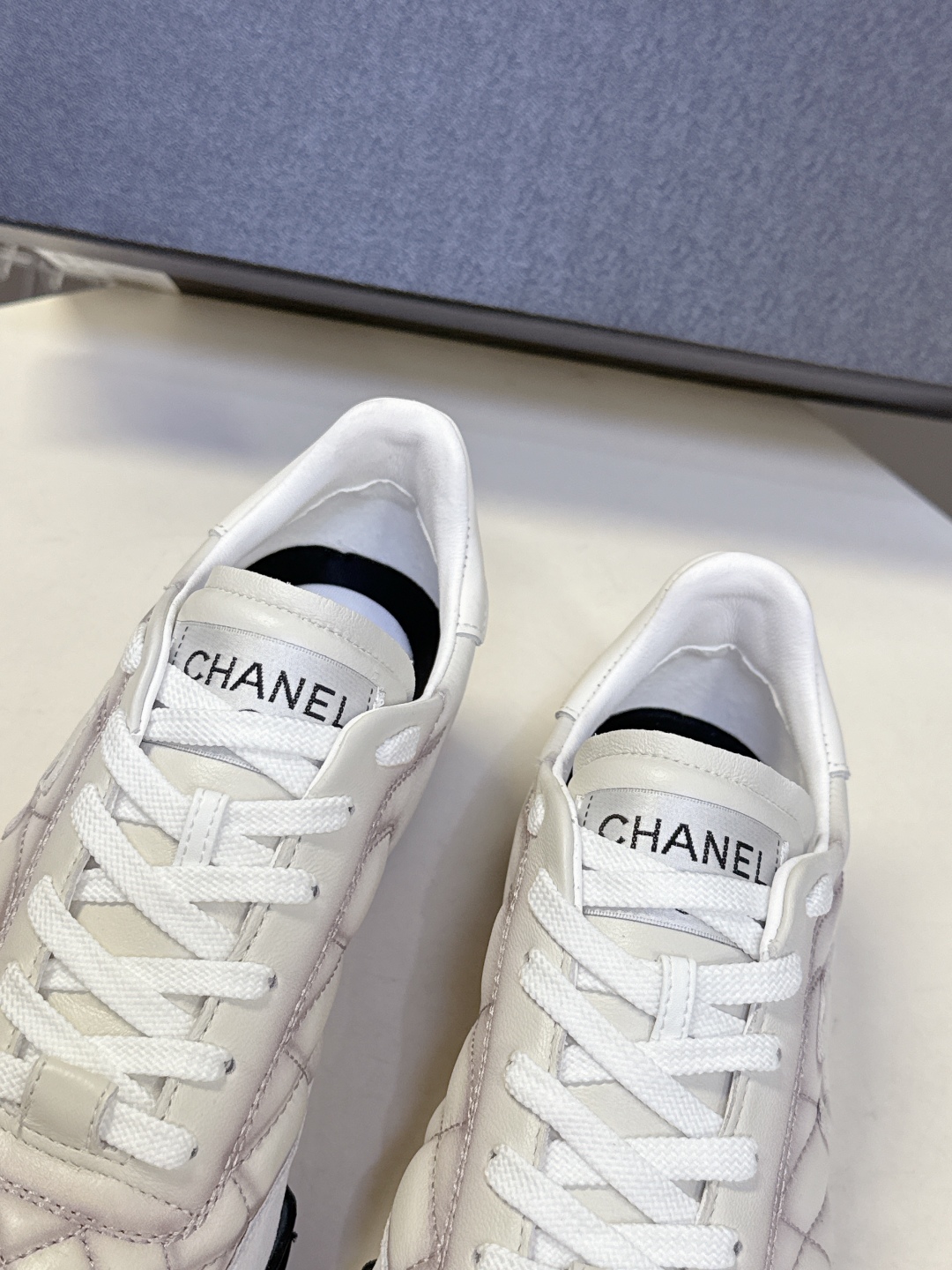  CHANEL香奈儿菱格纹棒球鞋 网球鞋 休闲 运动鞋
原版购入开发 做货 小香最新隐藏款网球鞋软菱格纹