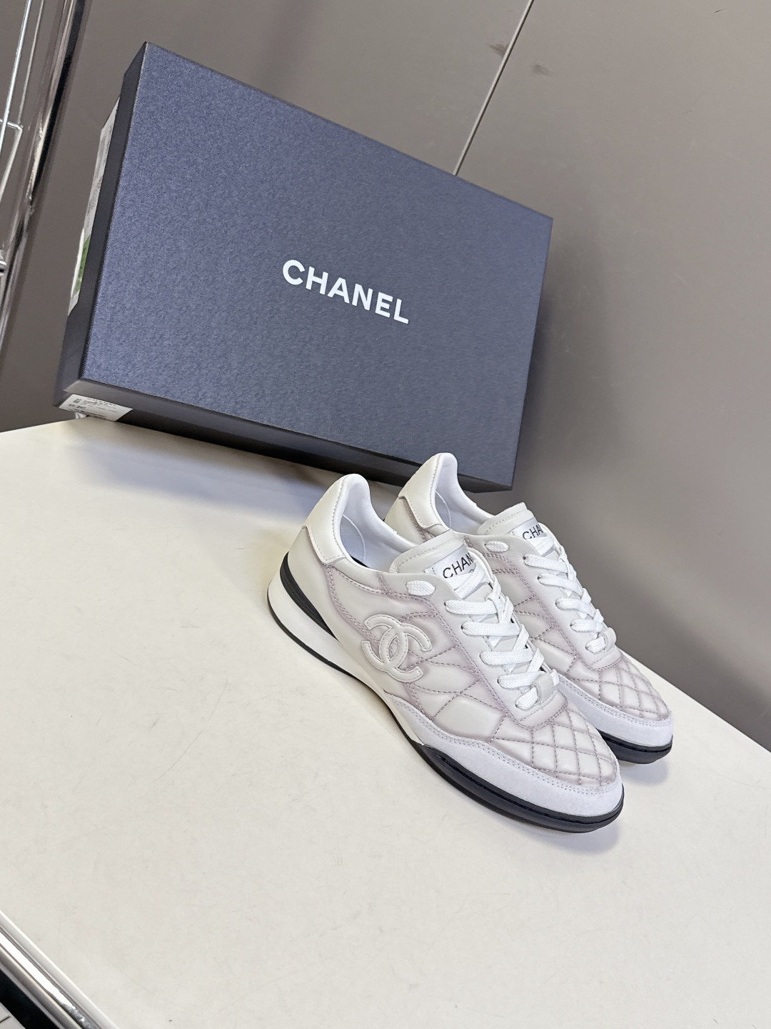  CHANEL香奈儿菱格纹棒球鞋 网球鞋 休闲 运动鞋
原版购入开发 做货 小香最新隐藏款网球鞋软菱格纹