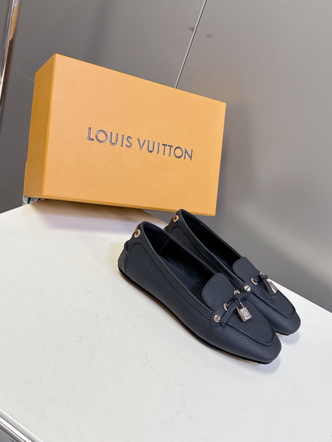  驴牌LouisVuitton路易威登秋冬新款 豆豆鞋 薄底鞋                     