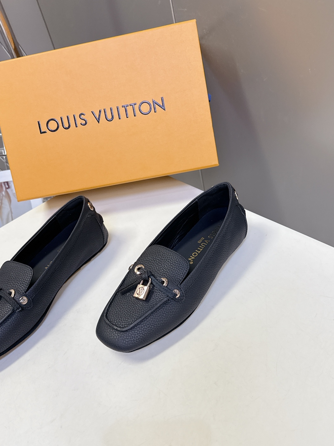  驴牌LouisVuitton路易威登秋冬新款 豆豆鞋 薄底鞋                     