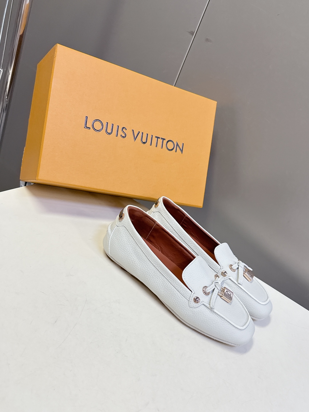  驴牌LouisVuitton路易威登秋冬新款 豆豆鞋 薄底鞋                     