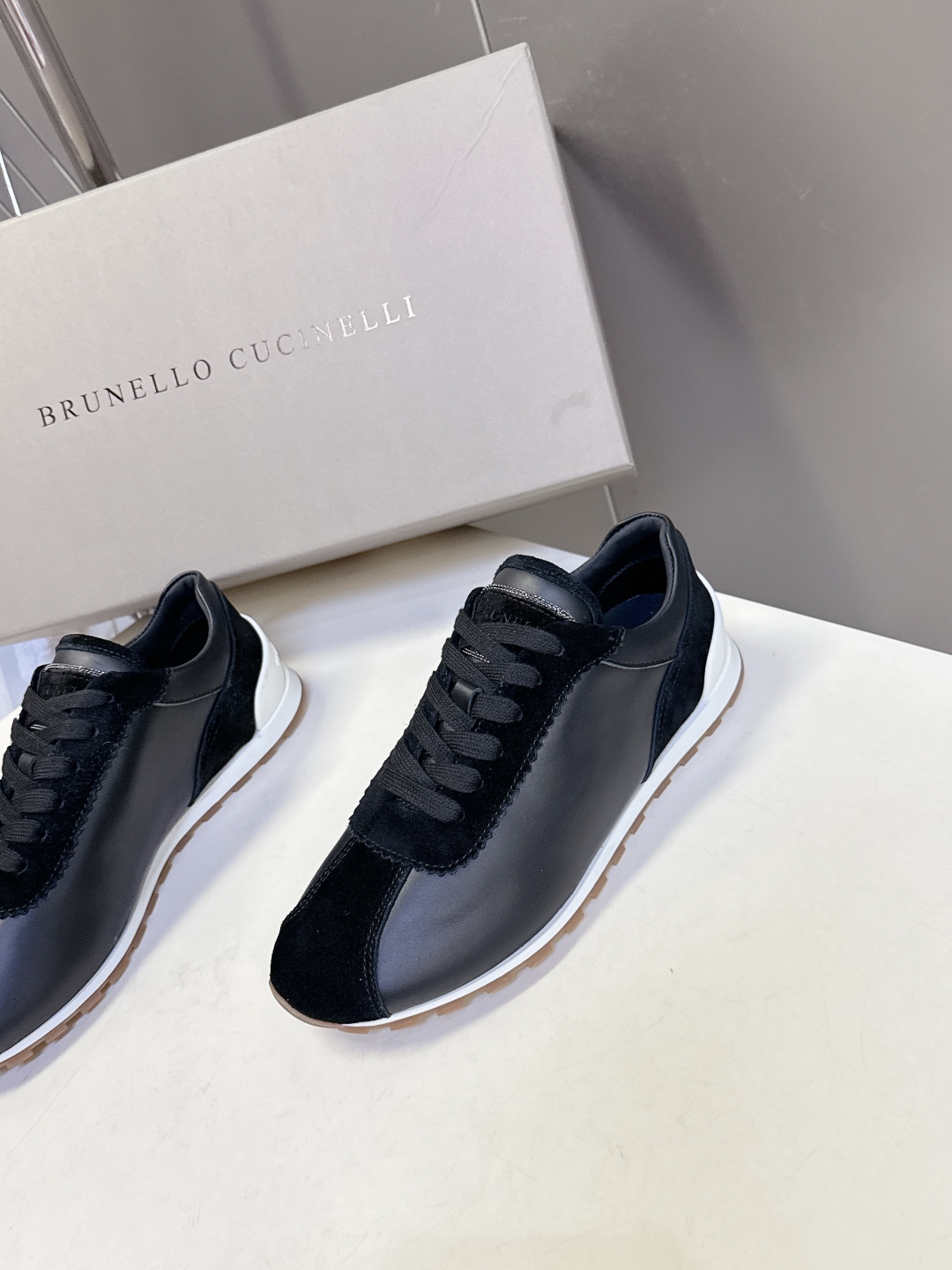  Brunello Cucinelli秋冬最新情侣款 德训鞋 薄底鞋
 超多明星网红种草 老钱风首选BC