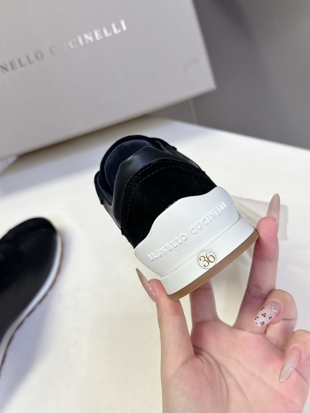  Brunello Cucinelli秋冬最新情侣款 德训鞋 薄底鞋
 超多明星网红种草 老钱风首选BC