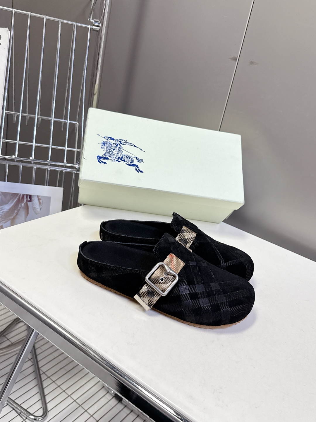  男装➕10巴宝莉Burberry2025秋冬最新情侣款 勃肯鞋
 这几年超火的勃肯鞋满大街都是同款 终