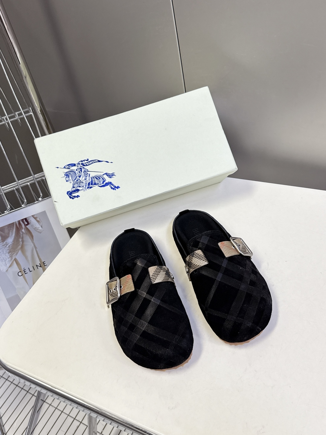  男装➕10巴宝莉Burberry2025秋冬最新情侣款 勃肯鞋
 这几年超火的勃肯鞋满大街都是同款 终
