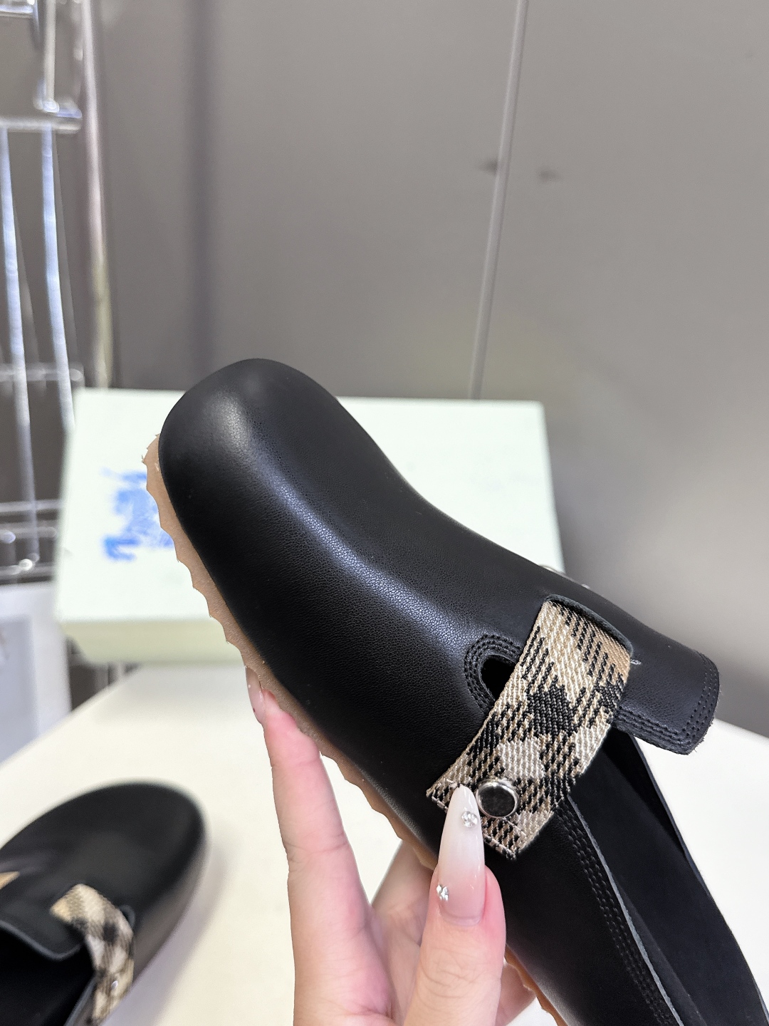  男装➕10巴宝莉Burberry2025秋冬最新情侣款 勃肯鞋
 这几年超火的勃肯鞋满大街都是同款 终
