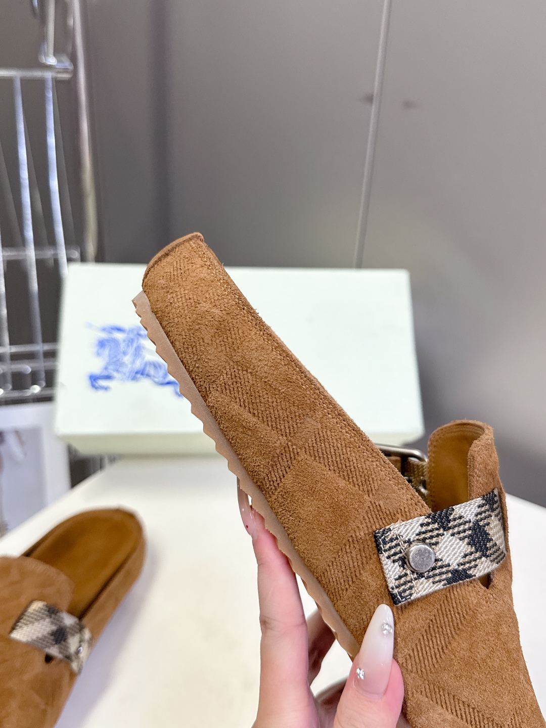  男装➕10巴宝莉Burberry2025秋冬最新情侣款 勃肯鞋
 这几年超火的勃肯鞋满大街都是同款 终