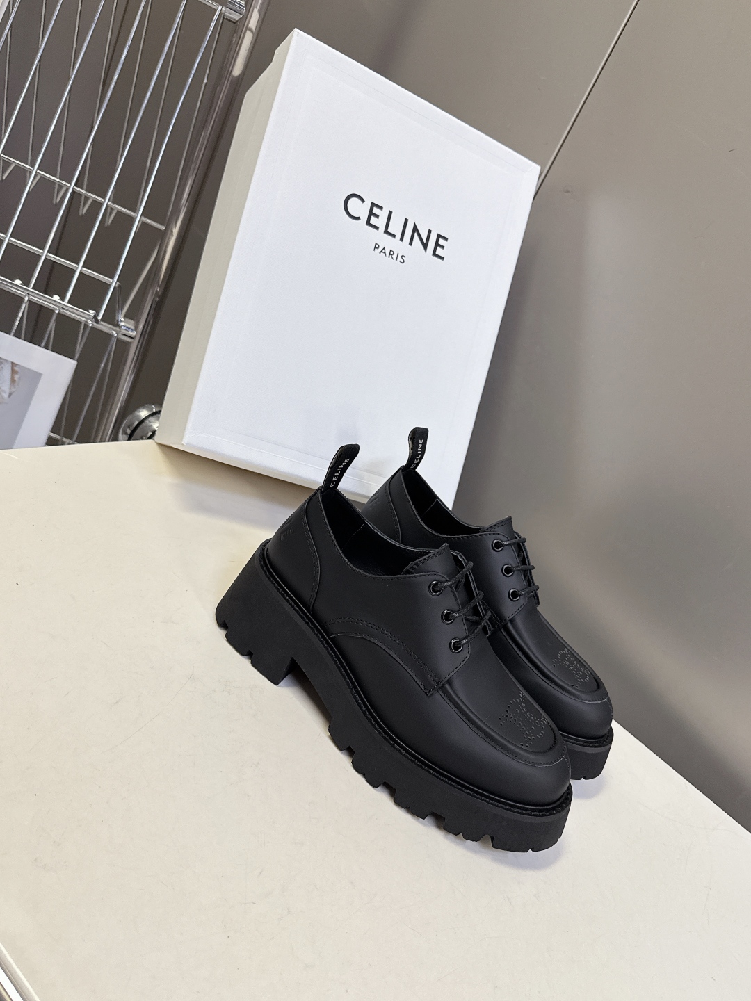  CELINE思琳秋冬最新走秀款Lisa同款厚底乐福鞋 好多明星网红上脚 无敌显瘦 上脚超级好看百搭 进