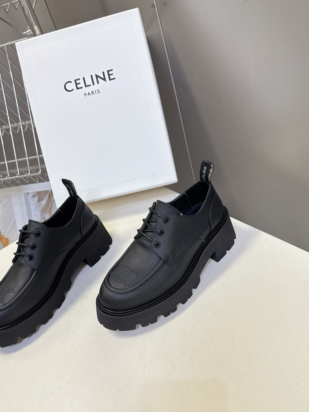  CELINE思琳秋冬最新走秀款Lisa同款厚底乐福鞋 好多明星网红上脚 无敌显瘦 上脚超级好看百搭 进
