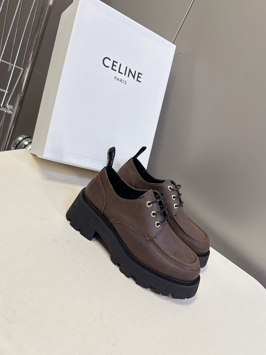  CELINE思琳秋冬最新走秀款Lisa同款厚底乐福鞋 好多明星网红上脚 无敌显瘦 上脚超级好看百搭 进