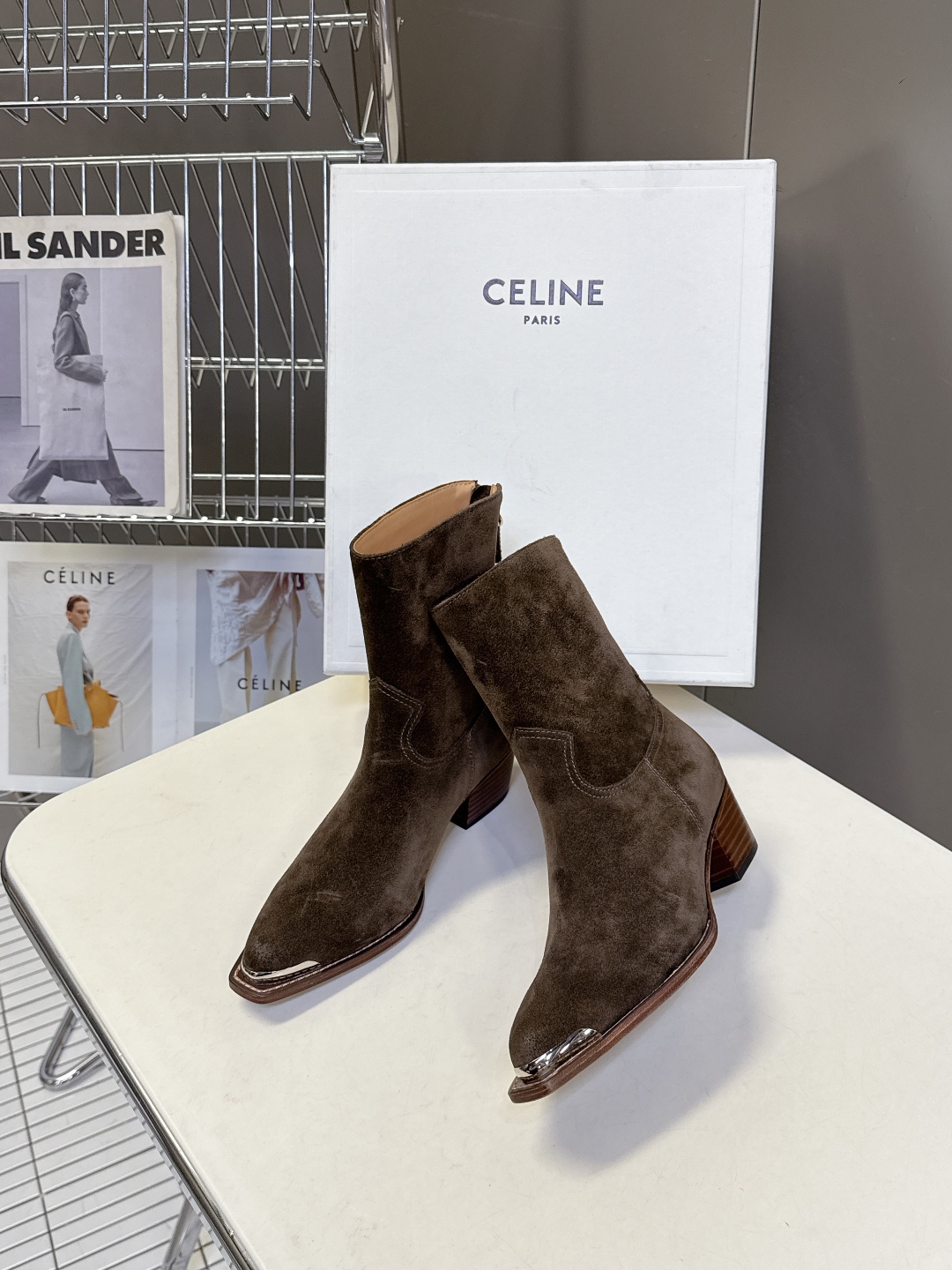  CELINE思琳专柜秋冬最新时装靴、走秀款时尚博主同款 早秋力推单品！复古欧美风格 炸街必备单品 ✔️