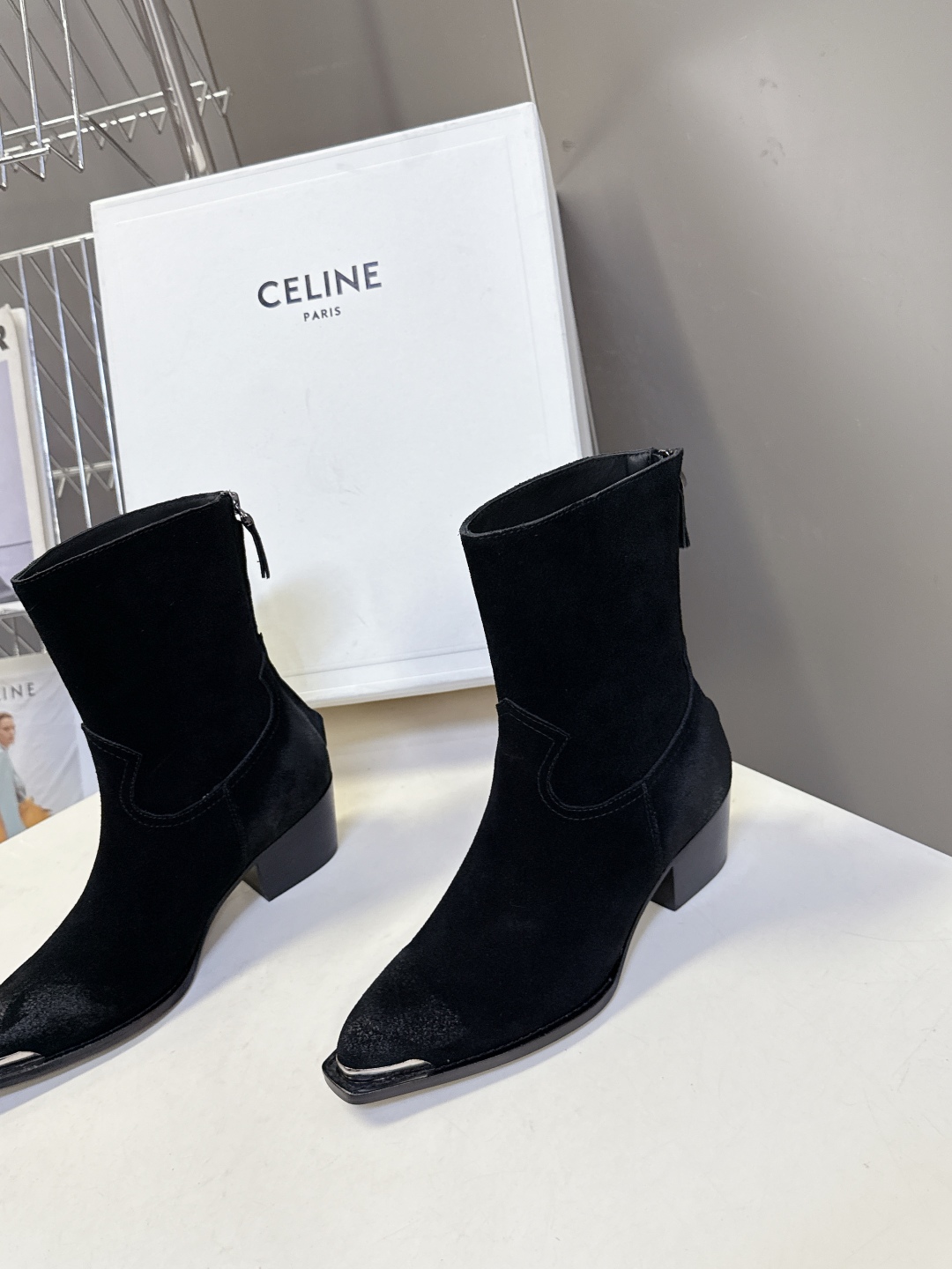  CELINE思琳专柜秋冬最新时装靴、走秀款时尚博主同款 早秋力推单品！复古欧美风格 炸街必备单品 ✔️
