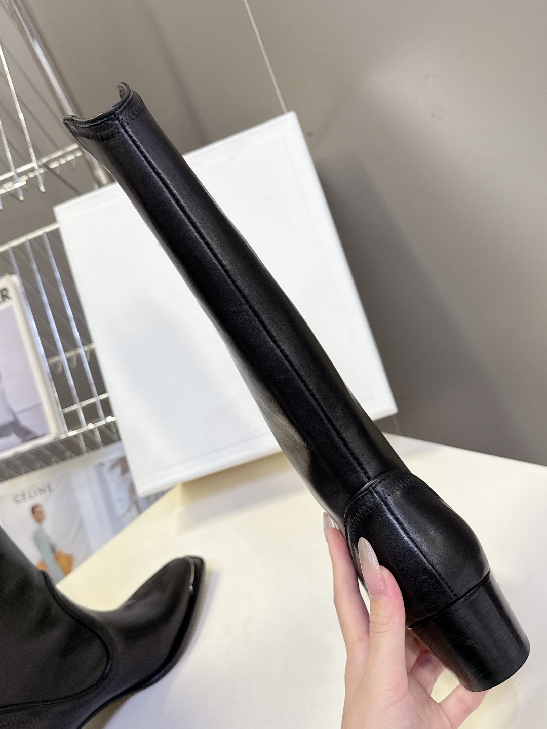  CELINE思琳专柜秋冬最新时装靴、走秀款时尚博主同款 早秋力推单品！复古欧美风格 炸街必备单品 ✔️