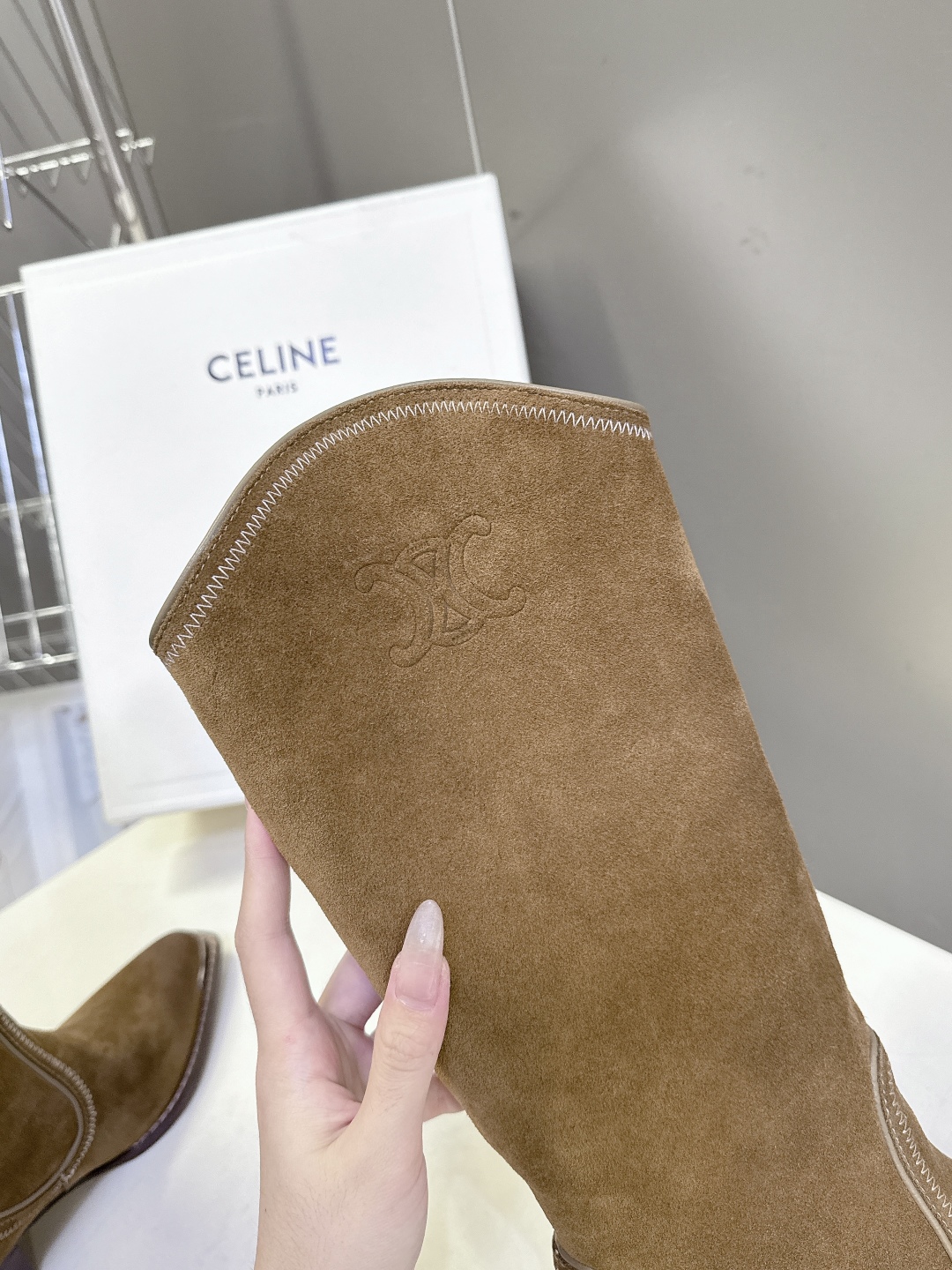  CELINE思琳专柜秋冬最新时装靴、走秀款时尚博主同款 早秋力推单品！复古欧美风格 炸街必备单品 ✔️