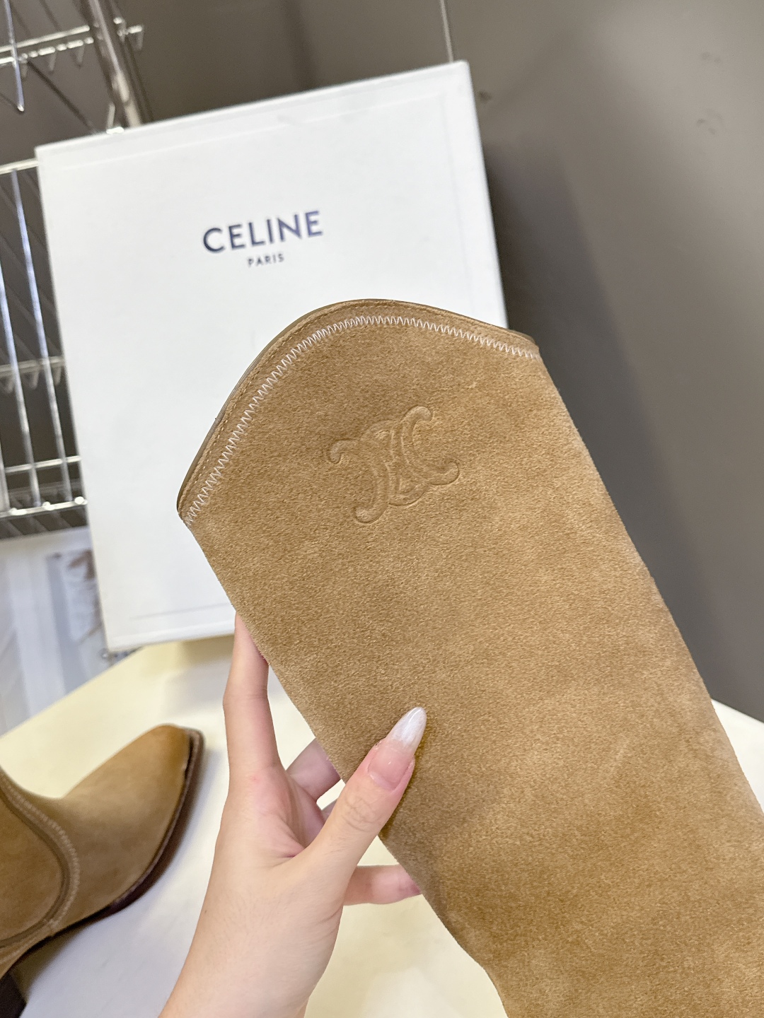 CELINE思琳专柜秋冬最新时装靴、走秀款时尚博主同款 早秋力推单品！复古欧美风格 炸街必备单品 ✔️