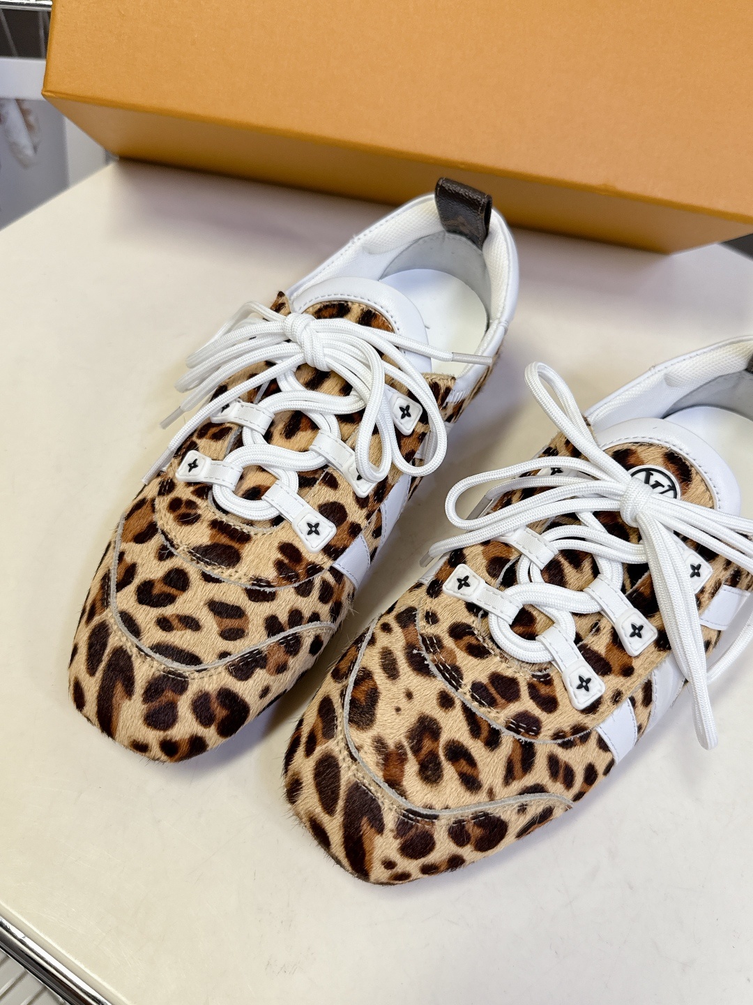 Louis Vuitton路易威登驴牌春夏Sneakerina系列 芭蕾运动鞋 德训鞋 平底鞋 原版三