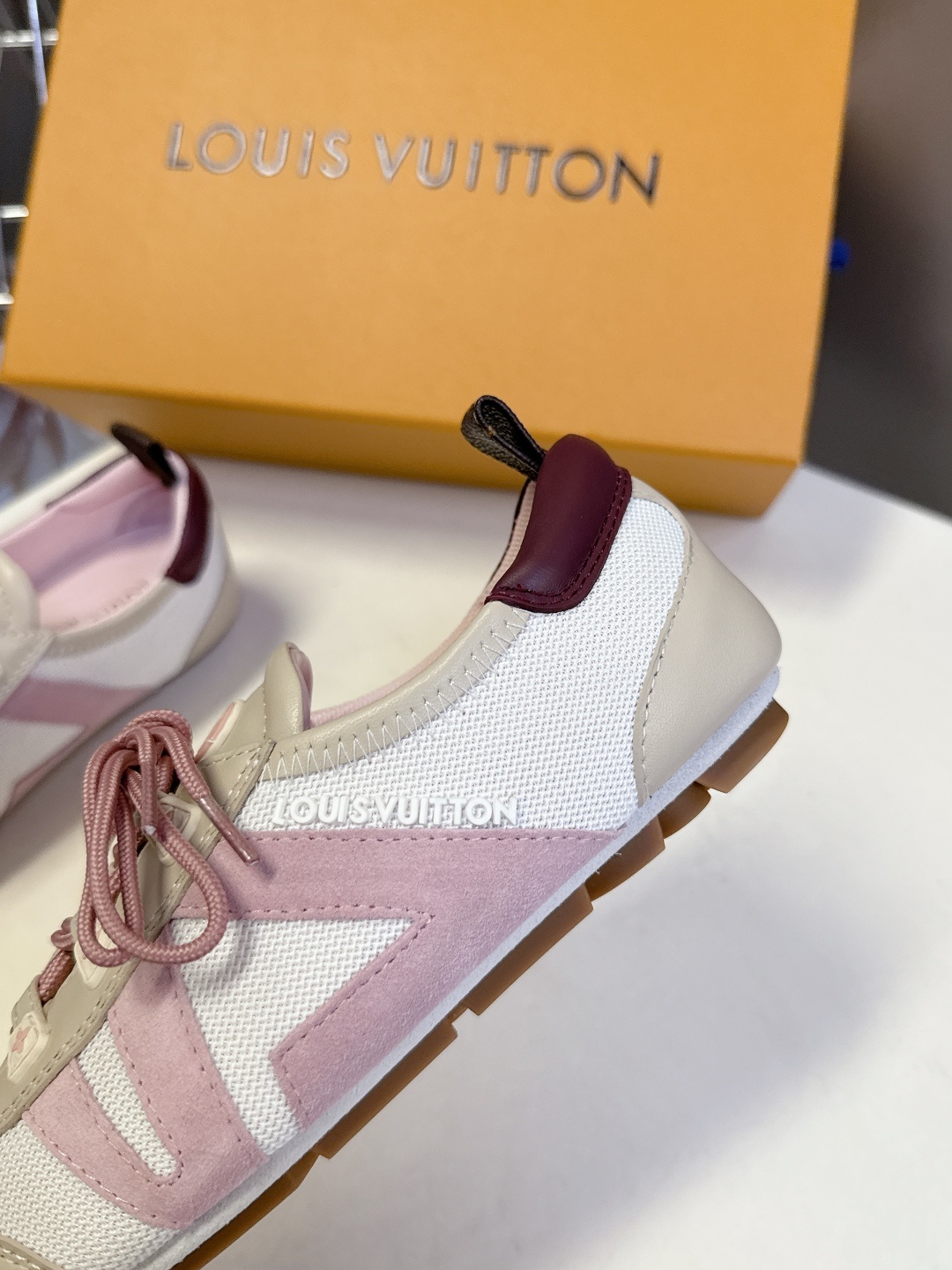 Louis Vuitton路易威登驴牌春夏Sneakerina系列 芭蕾运动鞋 德训鞋 平底鞋 原版三
