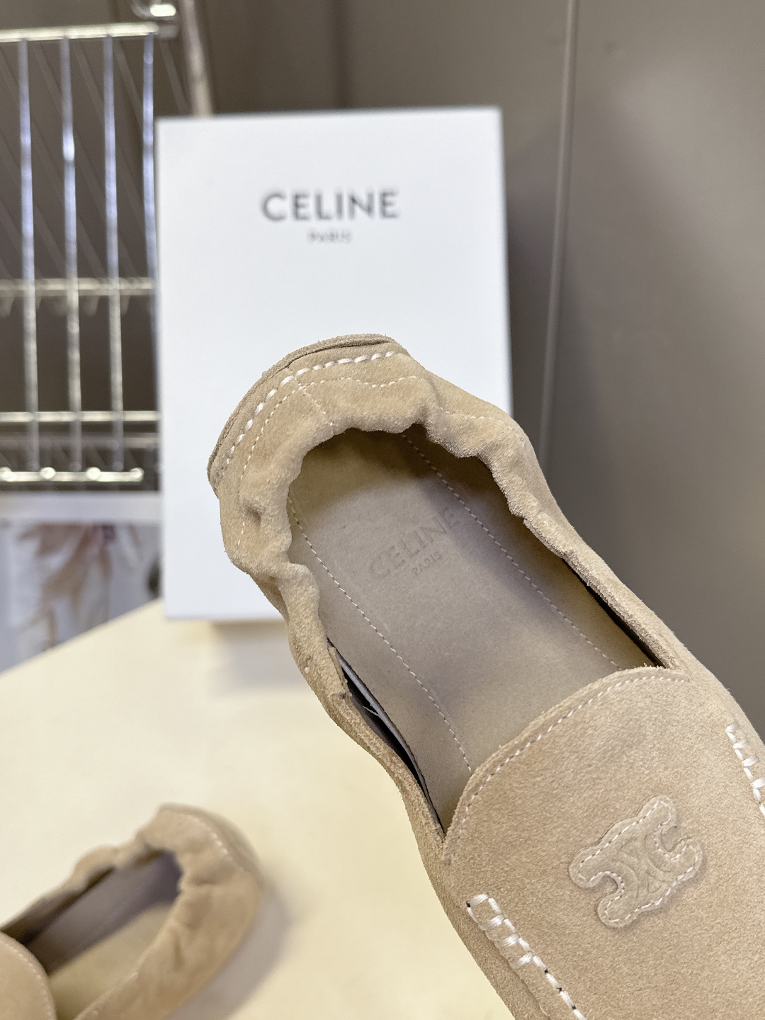  CElINE思琳秋冬最新款凯旋门 豆豆鞋 薄底鞋                           