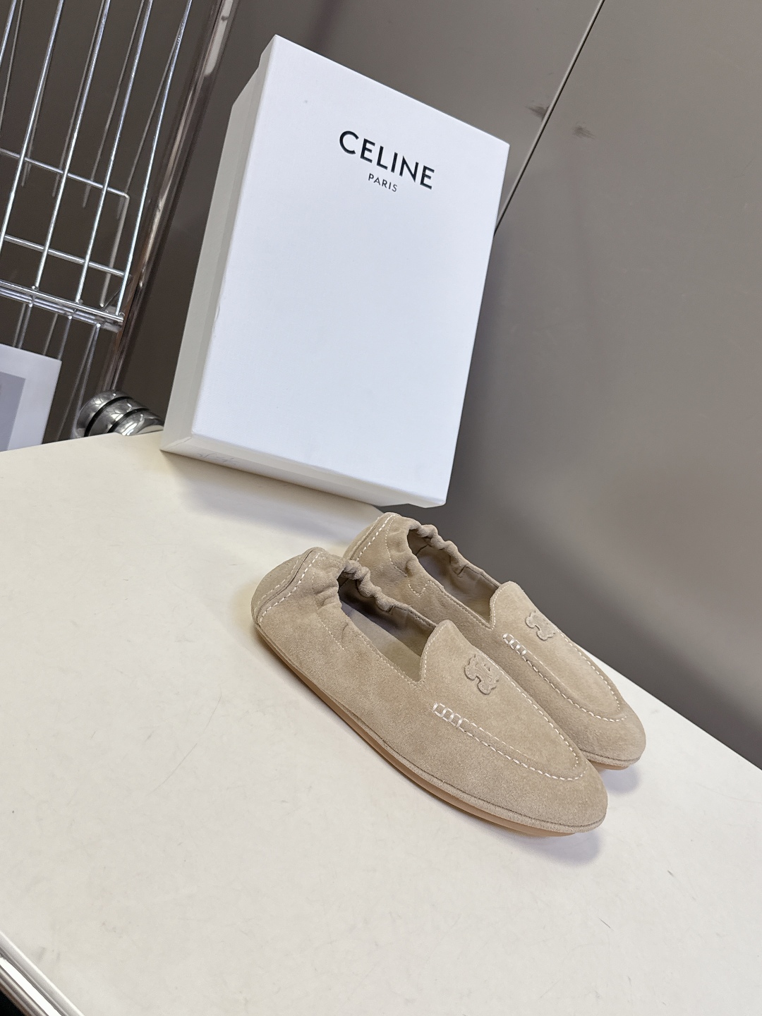  CElINE思琳秋冬最新款凯旋门 豆豆鞋 薄底鞋                           