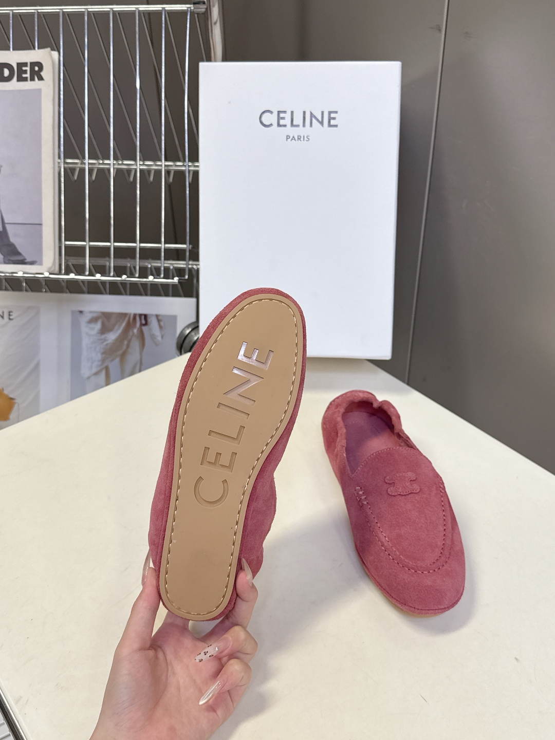  CElINE思琳秋冬最新款凯旋门 豆豆鞋 薄底鞋                           