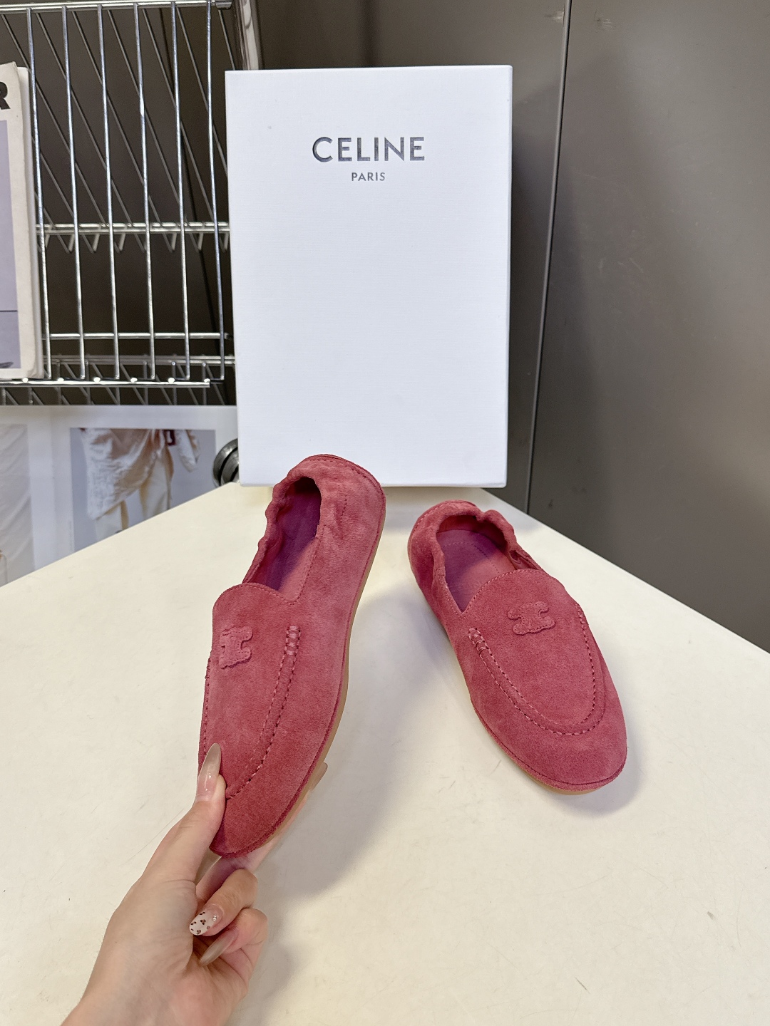  CElINE思琳秋冬最新款凯旋门 豆豆鞋 薄底鞋                           